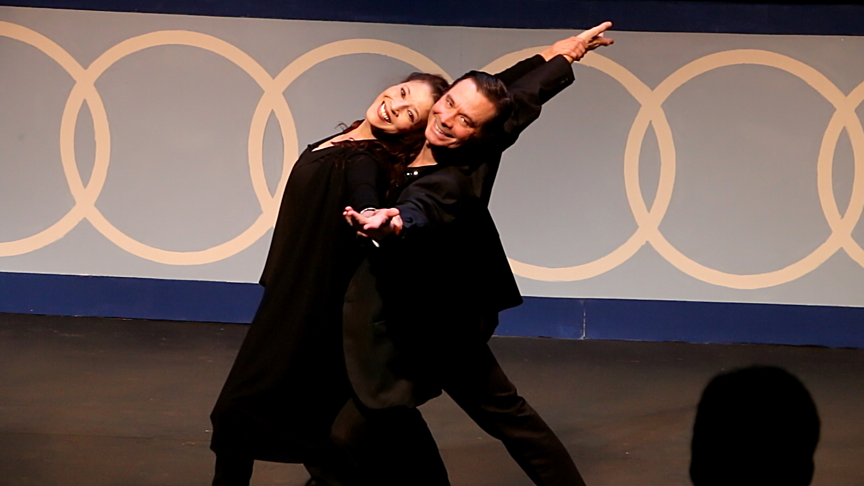 Randy and Tai performing on the Ina Bauer Stage